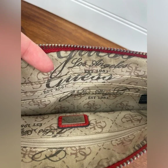 Guess Denim Vintage Logo Clutch Wallet with Card Slots and Zipper Closure GUC - Picture 2 of 14